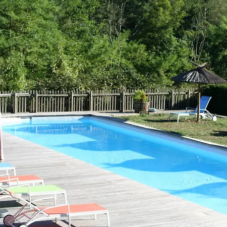 La Terrasse Fuer Fuenf Personen By Interhome Lejlighed *